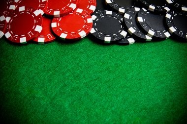 Live Infinite Blackjack table with dealer and multiple player hands